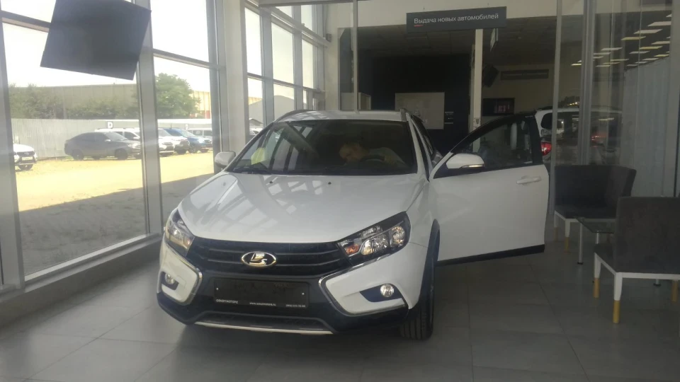 Lada Vesta SW Cross Льодовикова 2