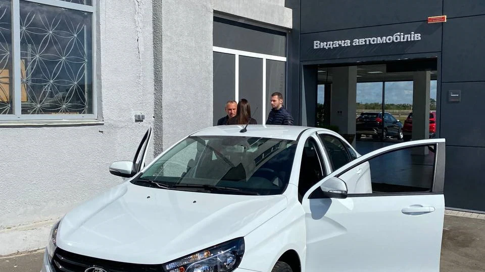 Lada Vesta Luxe/MMC 3