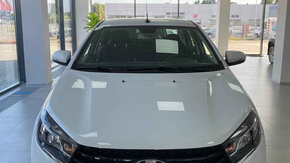 Lada Vesta Luxe/MMC 4
