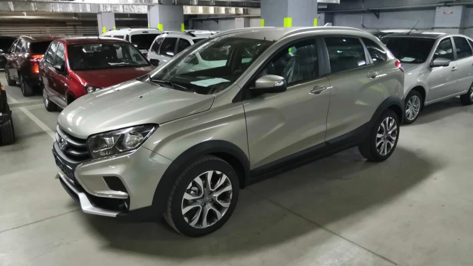 Lada XRAY Cross 3