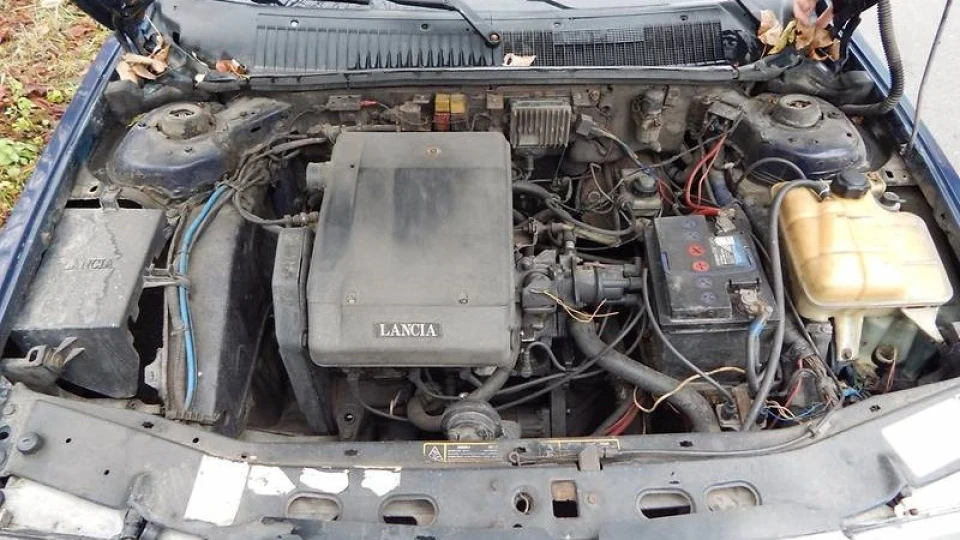 Lancia Dedra 4
