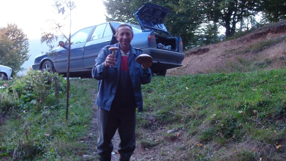 Lancia Dedra літак, що низько летить 2