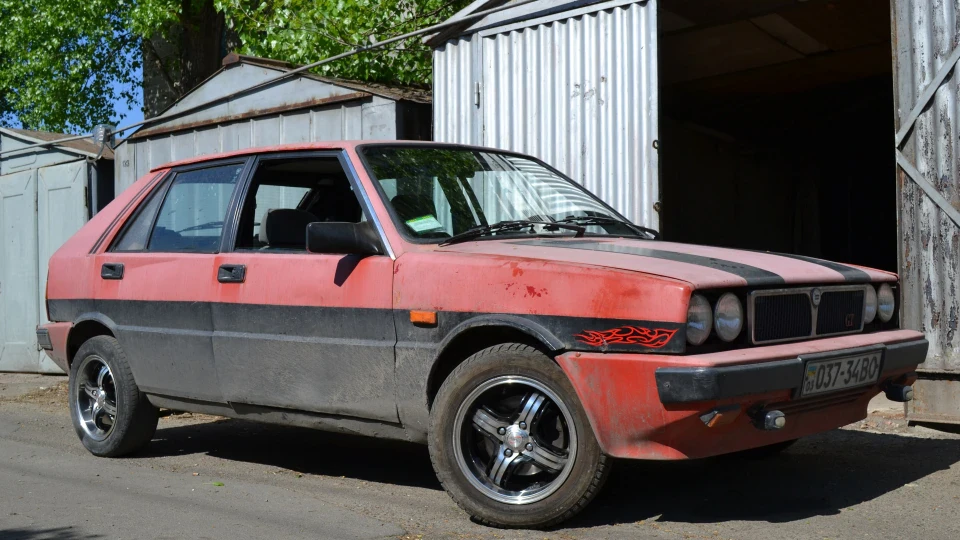 Lancia Delta GT 2