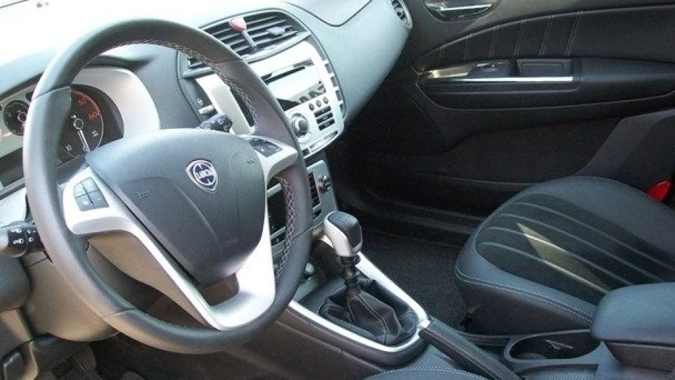 Lancia Delta Oro 1.4 turbo 2