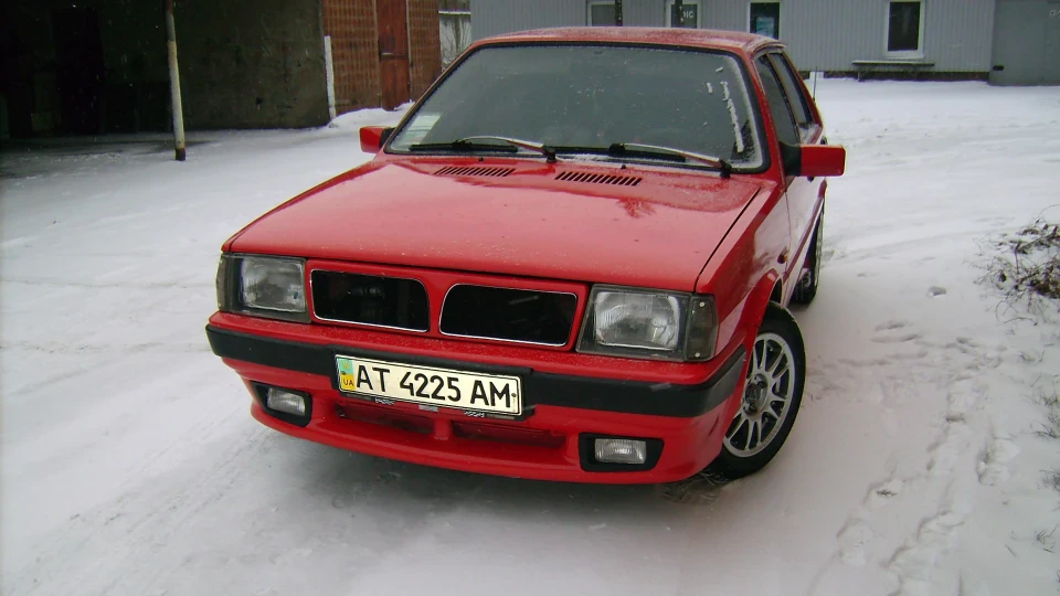 Lancia Prisma torro rosso