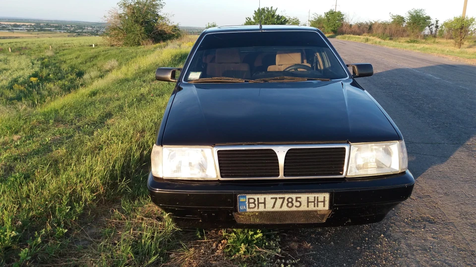 Lancia Thema 4