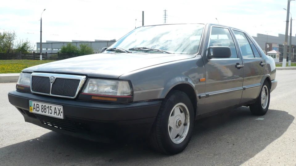 Lancia Thema 2.0 Турбо Капризуля) 2