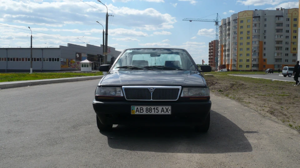 Lancia Thema 2.0 Турбо Капризуля) 3