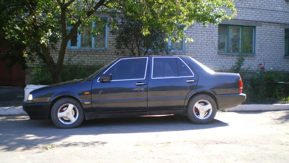 Lancia Thema 2.5TDS 3