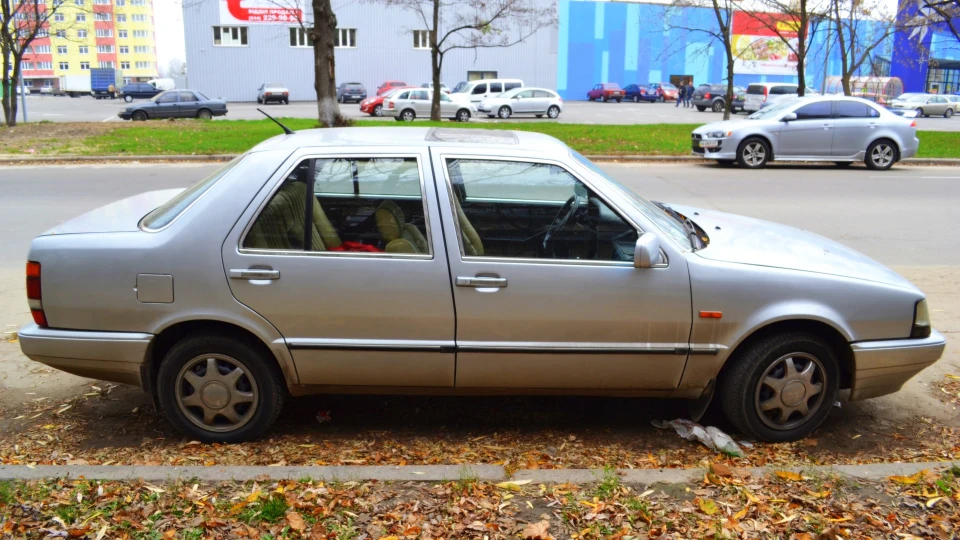 Lancia Thema Turbo 4