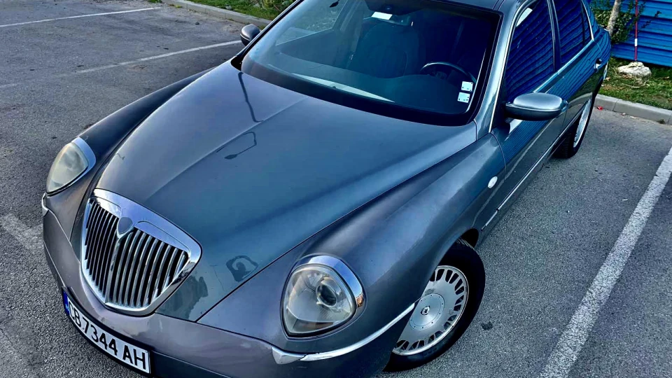 Lancia Thesis Молдова Роллс Ройс 2