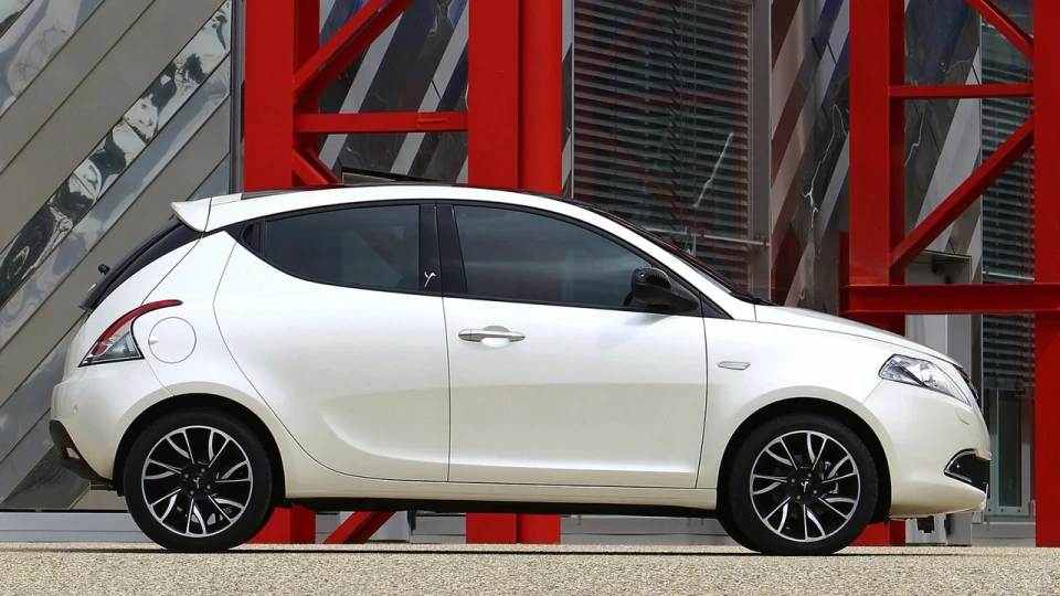 Lancia Ypsilon