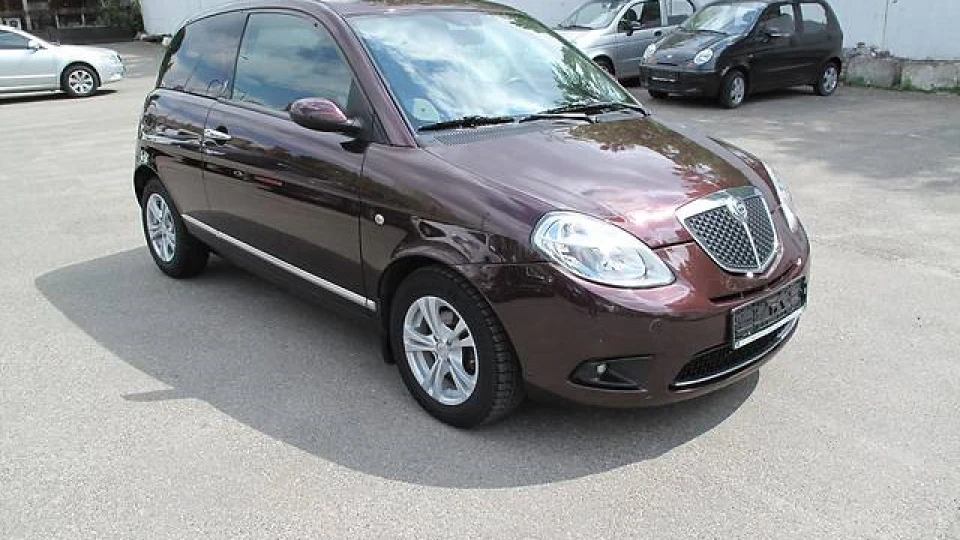 Lancia Ypsilon