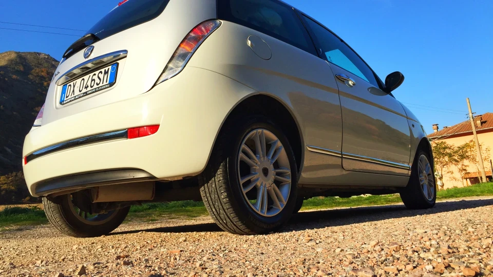 Lancia Ypsilon Mini Cupe 2