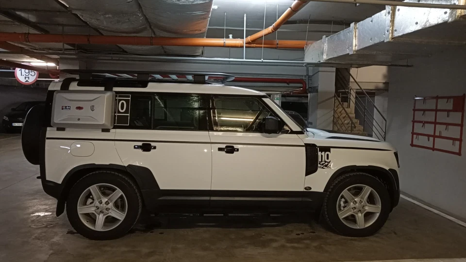 Land Rover Defender 3.0 D250 MHEV SE