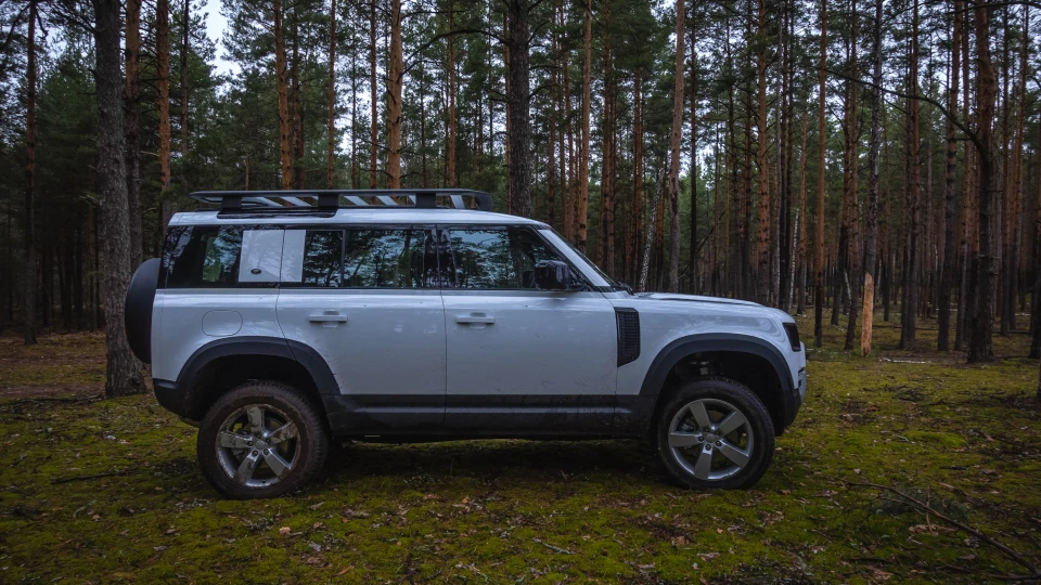 Land Rover Defender 3.0 Diesel MHEV 2