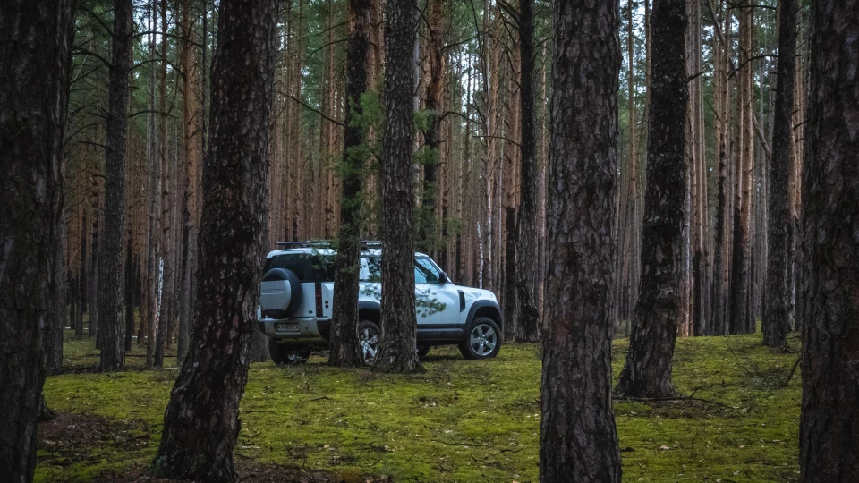 Land Rover Defender 3.0 Diesel MHEV 4