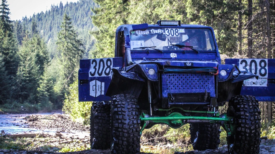 Land Rover Defender Gipopotam4ik