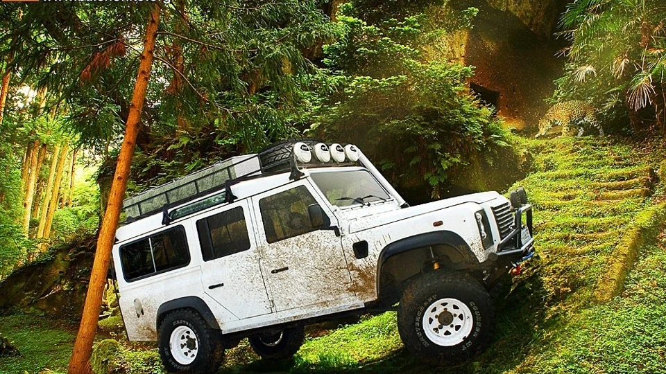 Land Rover Defender HUNTER (UN) 2