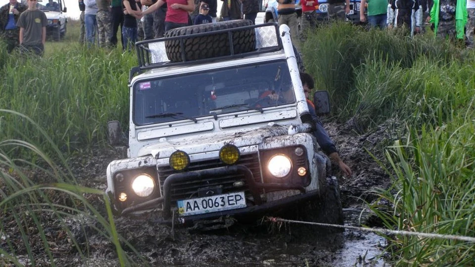 Land Rover Defender HUNTER (UN) 5