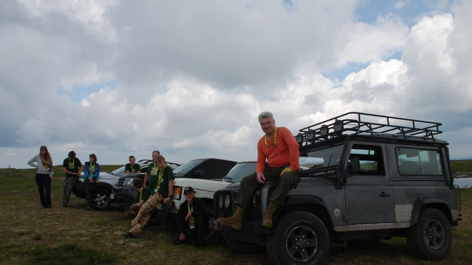 Land Rover Defender Tomb Raider