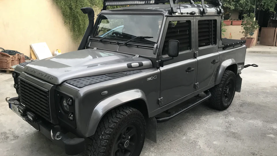 Land Rover Defender Toy Carrier Alive Tuning