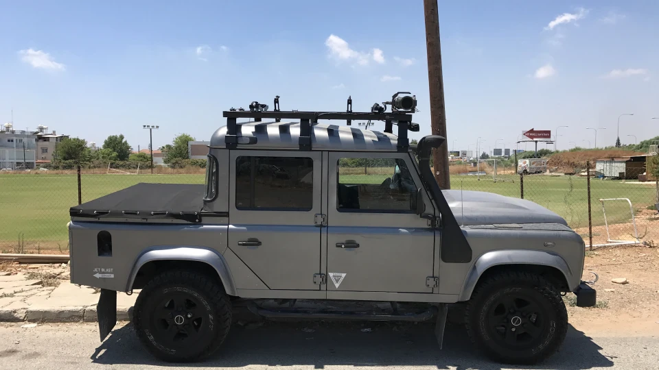 Land Rover Defender Toy Carrier Alive Tuning 2