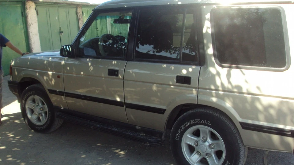 Land Rover Discovery 3.9 V8 4