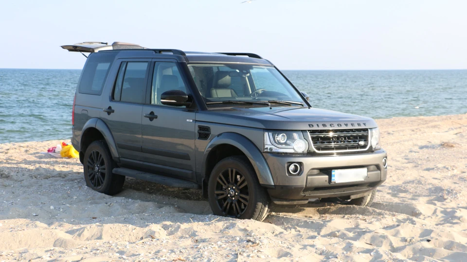 Land Rover Discovery BLACK EDITION 4