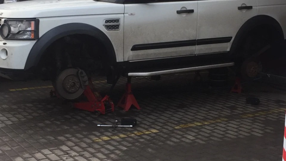 Land Rover Discovery Дідок