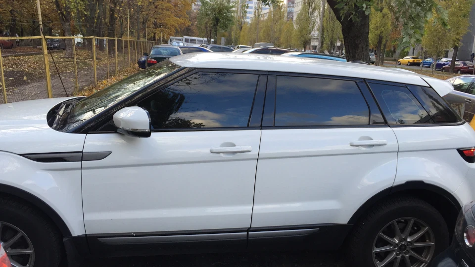 Land Rover Range Rover Evoque White tank 2