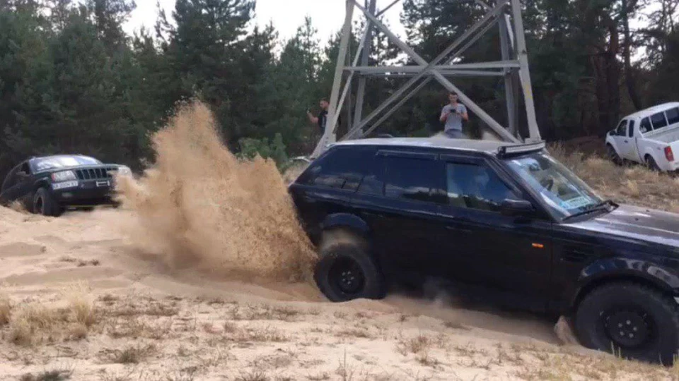 Land Rover Range Rover Sport Road Train 4