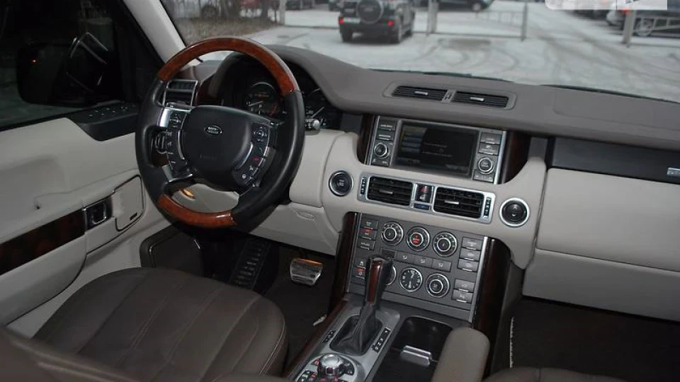 Land Rover Range Rover Відровер