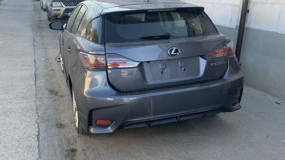 Lexus CT 200h 2