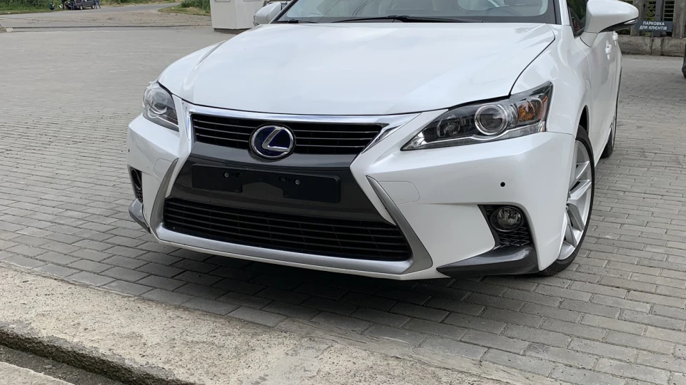 Lexus CT 200h 2
