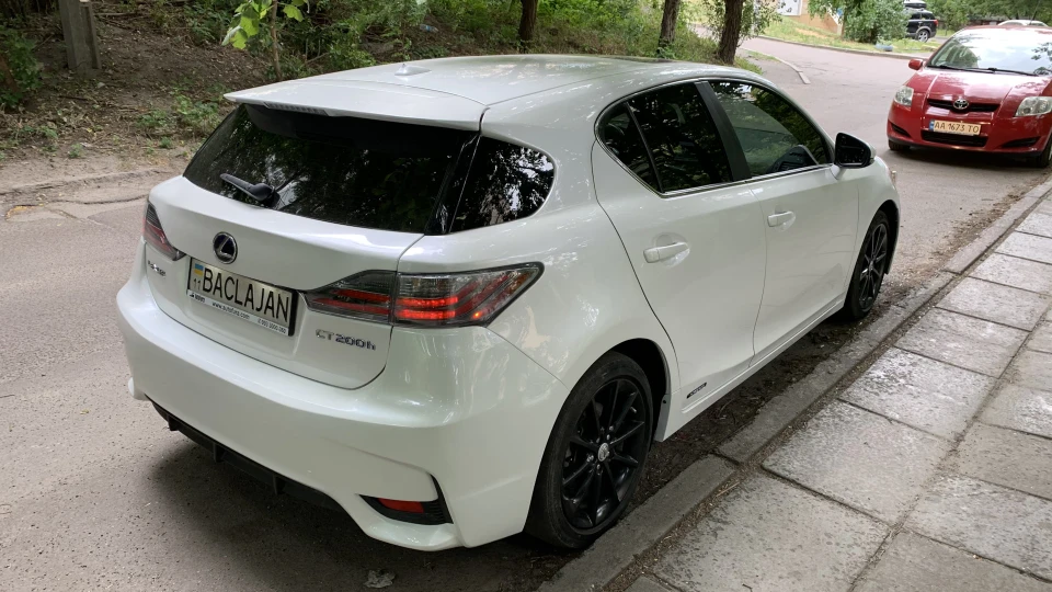 Lexus CT 200h 5
