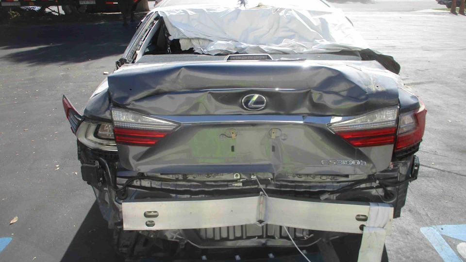 Lexus ES 300h 4