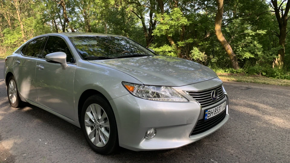 Lexus ES 300h Silver bullet