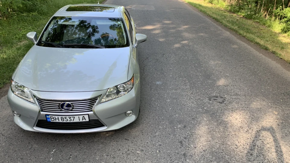 Lexus ES 300h Silver bullet 4
