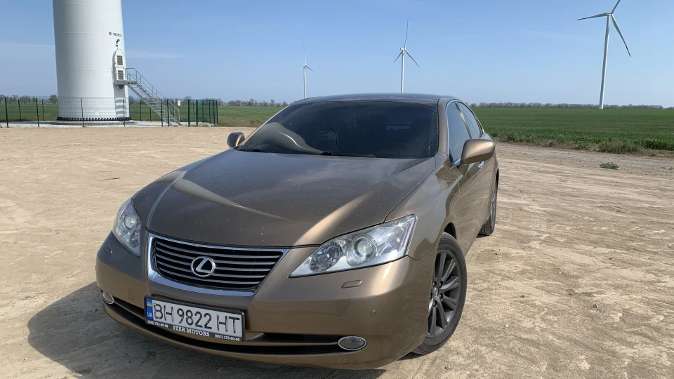 Lexus ES
