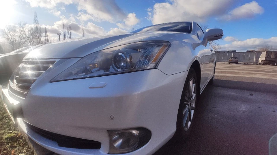 Lexus ES