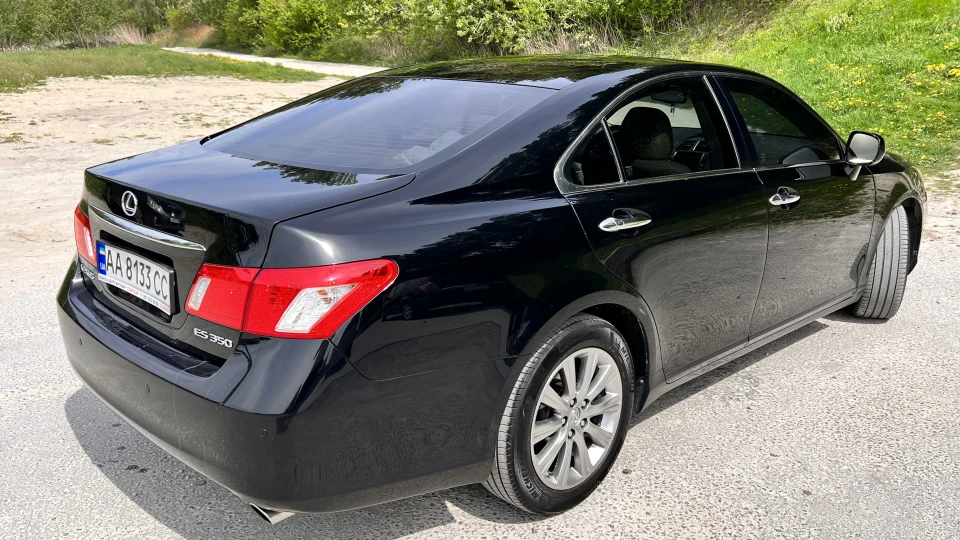 Lexus ES