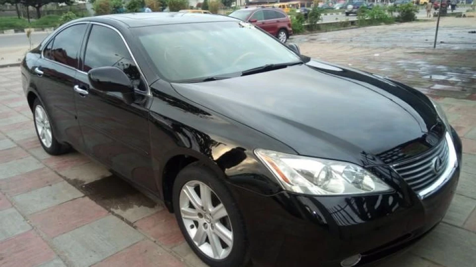 Lexus ES