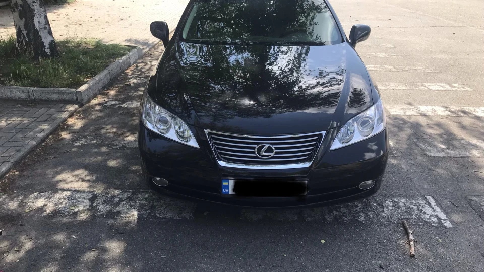 Lexus ES