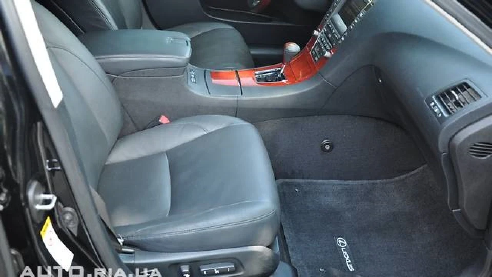 Lexus ES 5