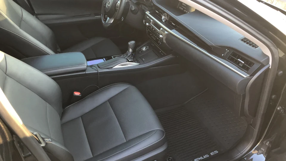 Lexus ES 2