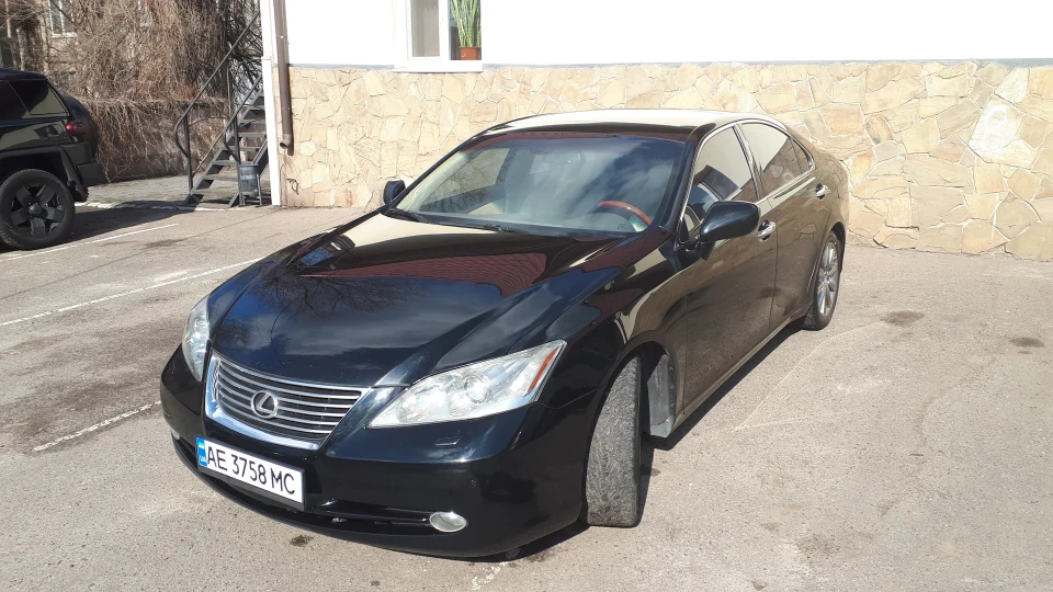 Lexus ES