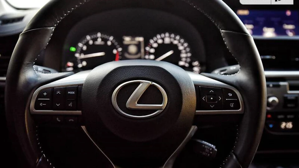 Lexus ES 3