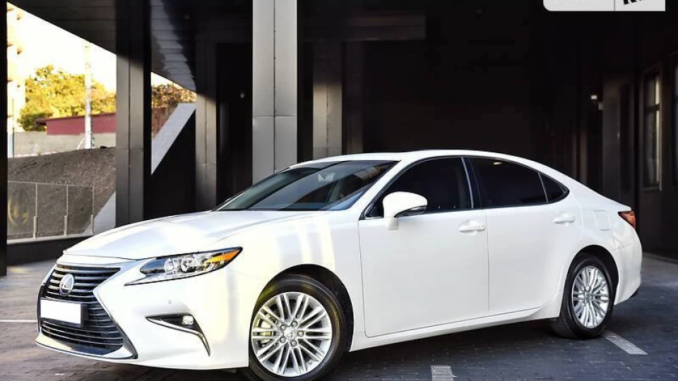 Lexus ES 4