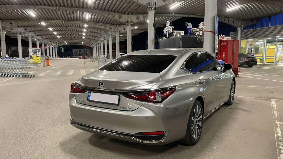 Lexus ES 250 Miyata 2